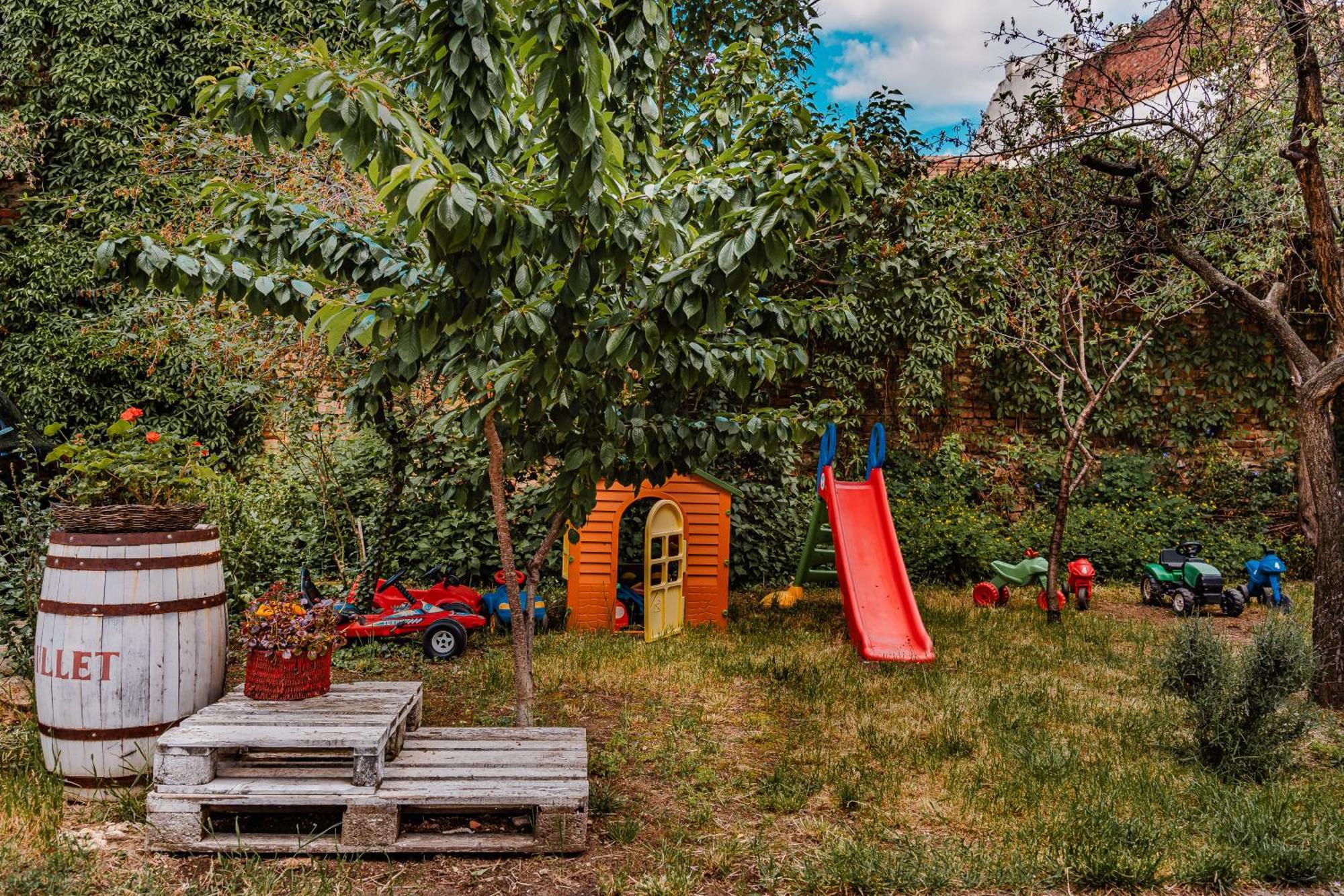 Central Athena Studio - Inima Pietei Unirii - By Openhouse Apartments Timisoara Bagian luar foto
